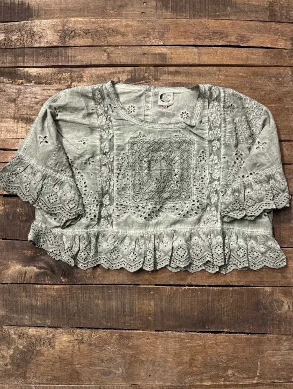 Boho Eyelet Lace Trim Cropped Top - Sage Green